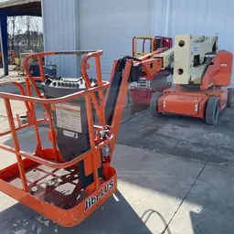 2015 JLG E400AJPN Articulating Boom Lift