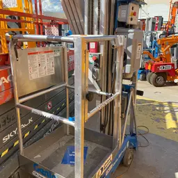 2018 Genie AWP-40SDC Pusharound Lift