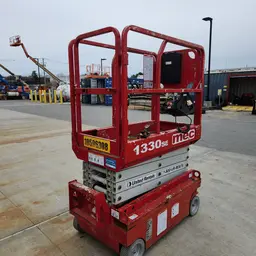 2017 MEC 1330SE Scissor Lift