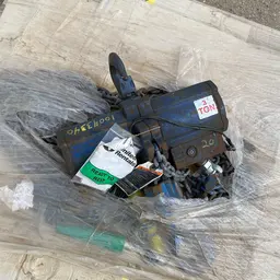 2012 JD NEUHAUS PROFI 1.5T/3T Hoist