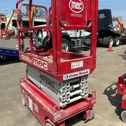 2018 MEC 1330SE Scissor Lift