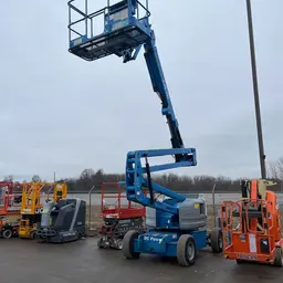 2013 Genie Z-45/25J DC Articulating Boom Lift