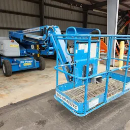 2015 Genie Z-45/25J DC Articulating Boom Lift
