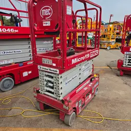2018 MEC MICRO 19 Scissor Lift