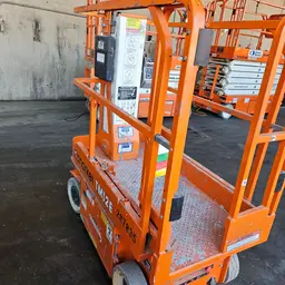 2022 Snorkel TM12E Self-Propelled One-Person Lift