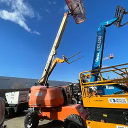 2016 JLG 400S Boom Lift