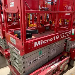 2018 MEC MICRO 19 Scissor Lift