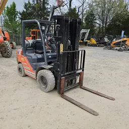 2018 Toyota 8FGU30 Warehouse Forklift