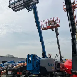 2016 Genie Z-62/40J Articulating Boom Lift