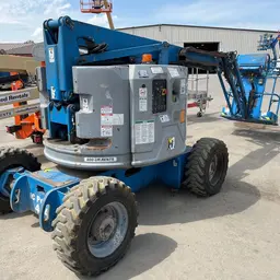 2014 Genie Z-34/22 IC Articulating Boom Lift