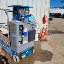 2017 Genie GR-12 Self-Propelled One-Person Lift