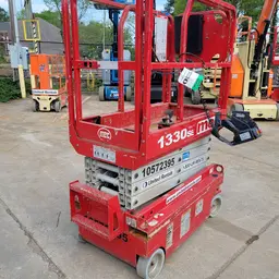 2017 MEC 1330SE Scissor Lift