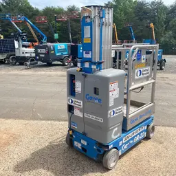 2018 Genie GR-20 Self-Propelled One-Person Lift