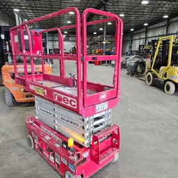 2018 MEC MICRO 19 Scissor Lift