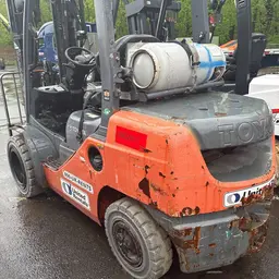 2019 Toyota 8FGU30 Warehouse Forklift