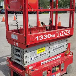 2017 MEC 1330SE Scissor Lift