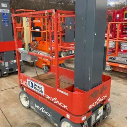 2018 Skyjack SJ12 Self-Propelled One-Person Lift