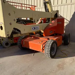 2016 JLG E450AJ Articulating Boom Lift