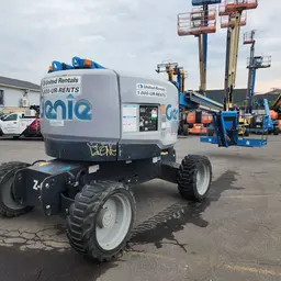 2016 Genie Z-62/40 Articulating Boom Lift