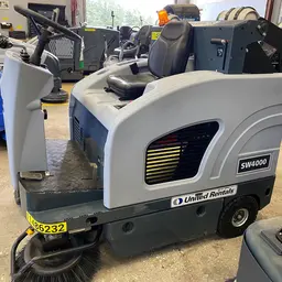 2022 Clarke SW4000 49 Sweeper