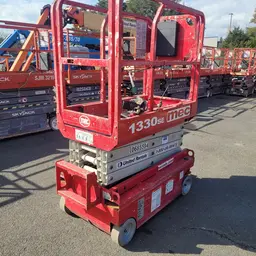 2017 MEC 1330SE Scissor Lift