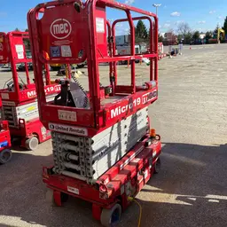 2018 MEC MICRO 19 Scissor Lift