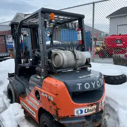 2018 Toyota 8FGU25 Warehouse Forklift