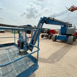 2015 Genie Z-80/60 Articulating Boom Lift