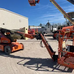 2015 JLG E400AJPN Articulating Boom Lift