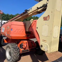 2015 JLG 800AJ Articulating Boom Lift