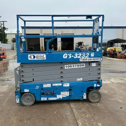 2017 Genie GS-3232 Scissor Lift