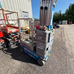 2018 Genie GR-20 Self-Propelled One-Person Lift