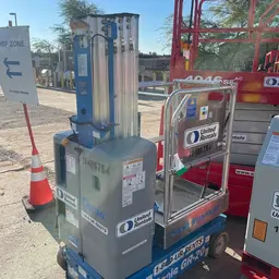 2016 Genie GR-20 Self-Propelled One-Person Lift