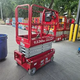 2018 MEC 1330SE Scissor Lift