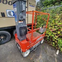 2018 Skyjack SJ12 Self-Propelled One-Person Lift