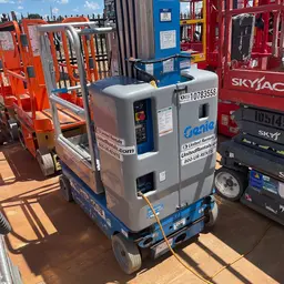 2018 Genie GR-20 Self-Propelled One-Person Lift