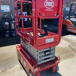 2016 MEC 1330SE Scissor Lift