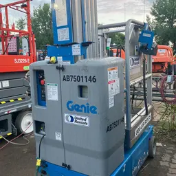 2018 Genie GR-20 Self-Propelled One-Person Lift