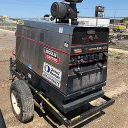 2019 Lincoln Electric VANTAGE 549 Welder