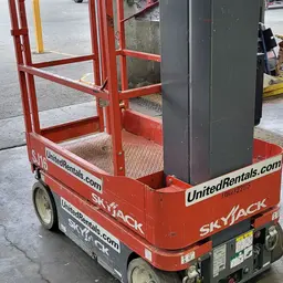 2017 Skyjack SJ16 Self-Propelled One-Person Lift