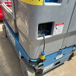 2017 Genie GR-20 Self-Propelled One-Person Lift