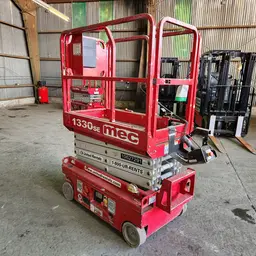2017 MEC 1330SE Scissor Lift