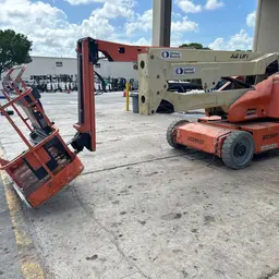 2015 JLG E450AJ Articulating Boom Lift