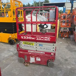 2017 MEC 1330SE Scissor Lift