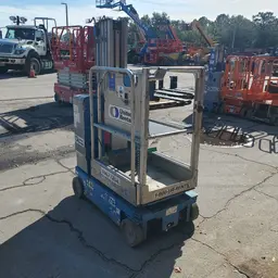 2017 Genie GR-20 Self-Propelled One-Person Lift