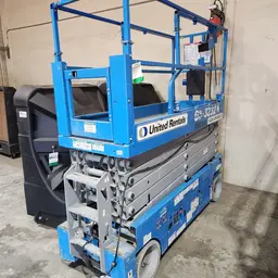 2017 Genie GS-3232 Scissor Lift