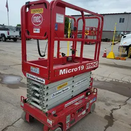 2018 MEC MICRO 19 Scissor Lift