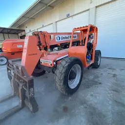 2014 SKYTRAK 8042 Forklift