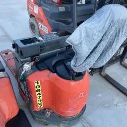 2018 Toyota 8HBW30 Jack