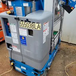 2017 Genie GR-12 Self-Propelled One-Person Lift